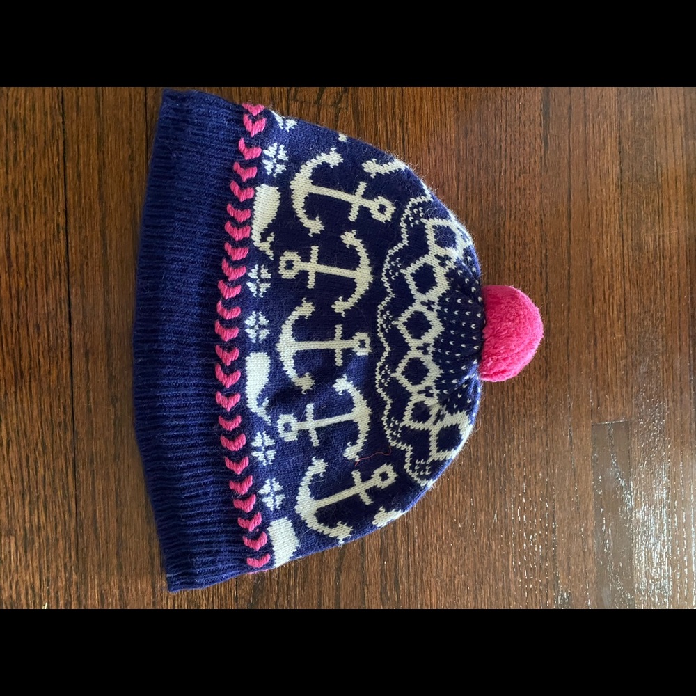 NWOT VV beanie